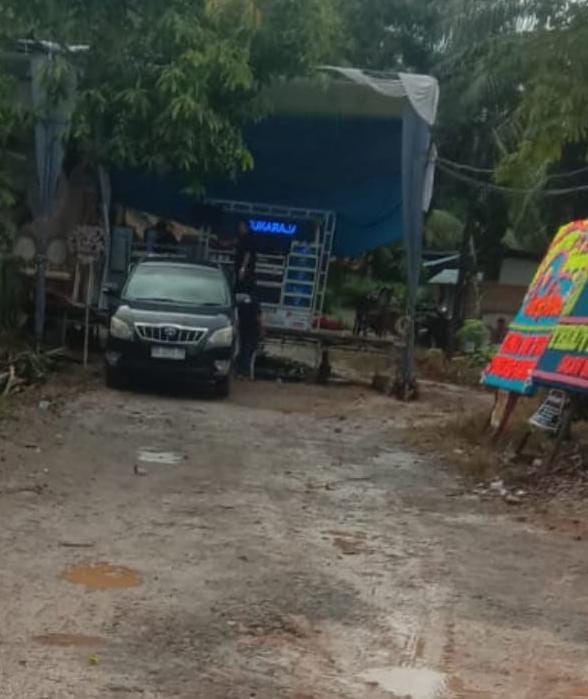 Warga Desa Padang Kuas Kab Seluma, Protes Penutupan Jalan