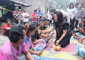 Warga Adiankoting Korban Kebakaran, Disantuni Satika Simamora, Relawan Tim S Buka Donasi.