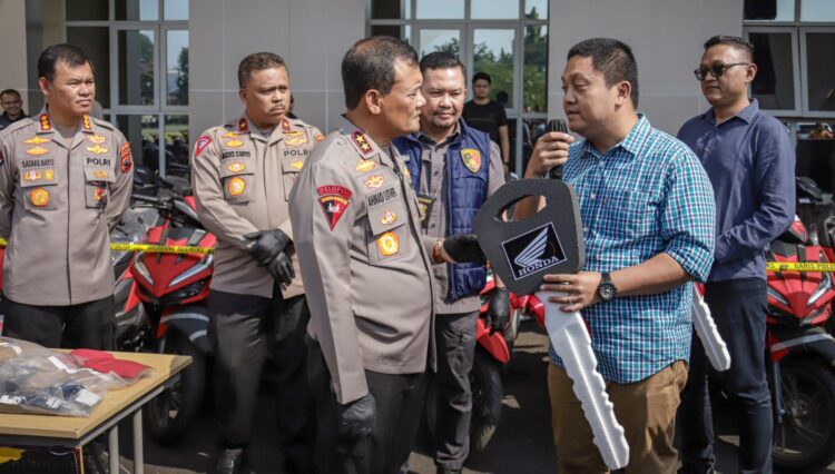 Irjen Pol Ahmad Luthfi; Polda Jateng Ungkap Kasus Penadahan Motor Transnasional
