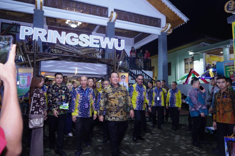 Pekan Raya Lampung, Gubernur Kunjungi Anjungan Pringsewu