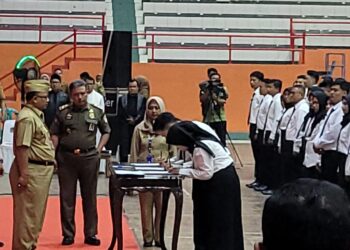 Pj Sekda Banyumas Melantik dan Mengambil Sumpah/Janji 578 PPPK