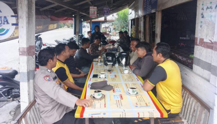 Polres samosir bersama masyarakat sukseskan Kembali digelarnya Kegiatan Jumat curhat Cegh Berita Hoax