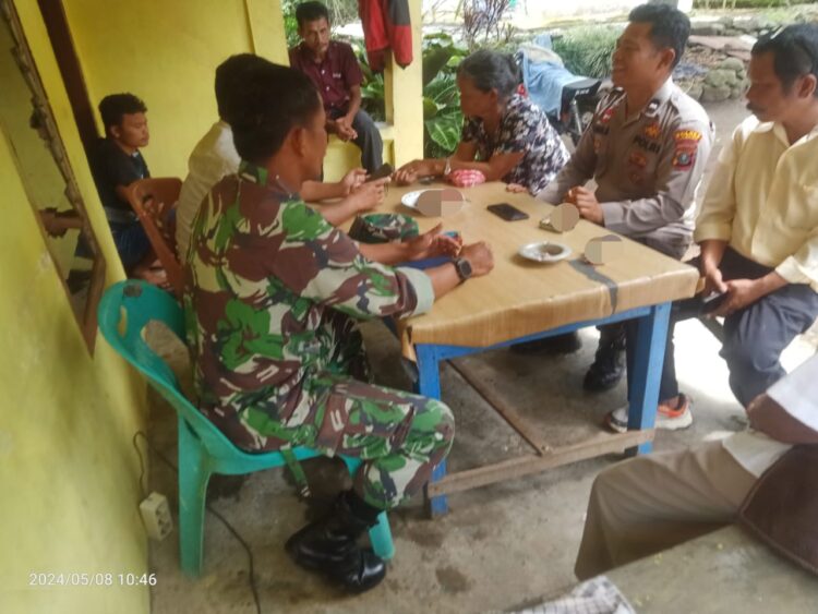 Bhabinkamtibmas dan Babinsa Sambangi Masyarakat Sekitar Objek Wisata Aek Sipitudai Kec. Sianjur Mulamula