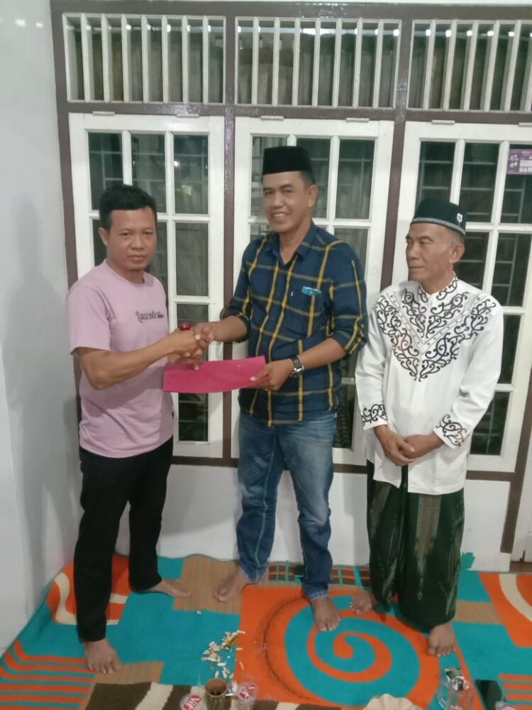 Pemilihan Ketua RT Periode 2024 – 2027 Dan Penyerahan Berkas Oleh Pengurus Lama RT 004 RW 04 Kelurahan Pasir Putih Penuh Dengan Hikmat Serta Berazaskan Kekeluargaan