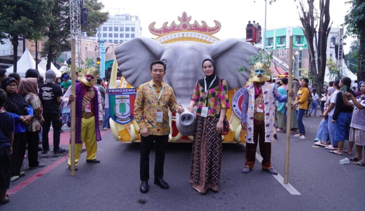 Pringsewu Wakili 15 Kabupaten/Kota Se-Provinsi Lampung dalam ajang Pawai Kendaraan Hias di Solo