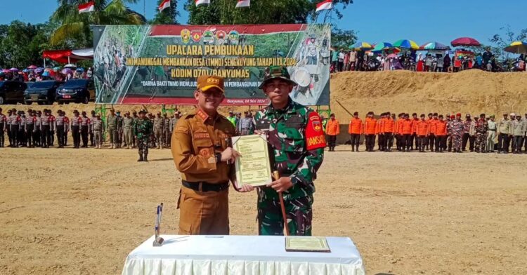 TMMD Karangkemiri Pekuncen Bangun Jalan dan Talud