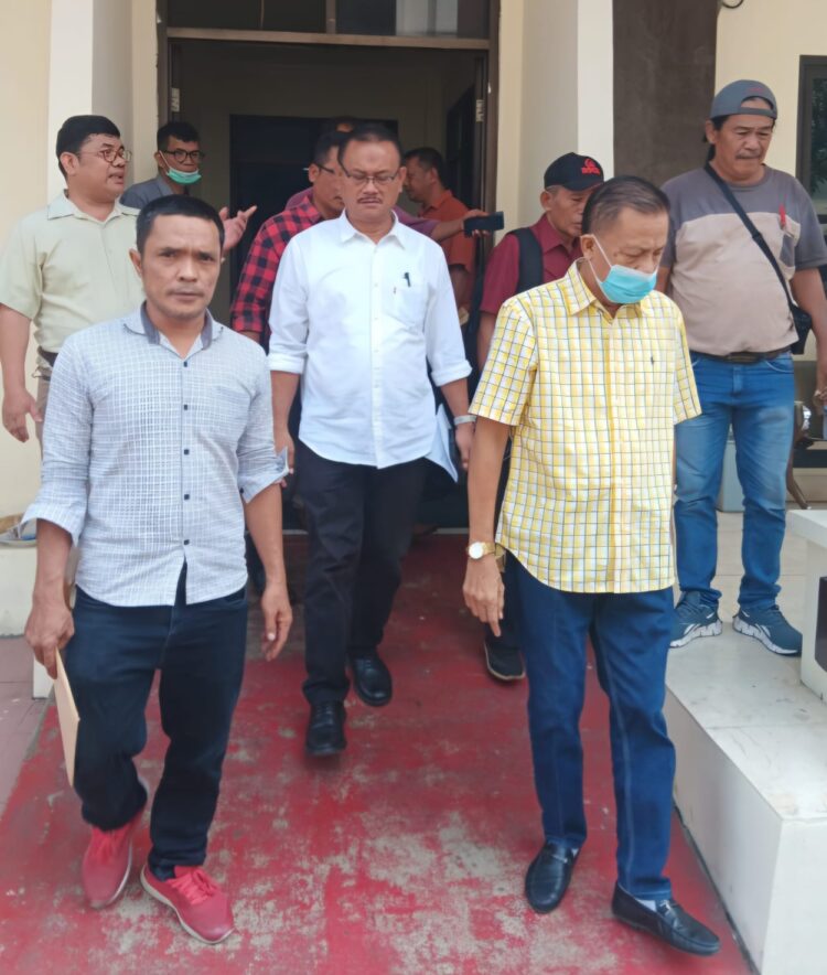 Wartawan dan LSM Datangi kantor Polres Metro Bekasi, Desak Tuntaskan LP Kasus Intimidasi Terhadap Salah Satu Anggota Wartawan Pirlen Sirait