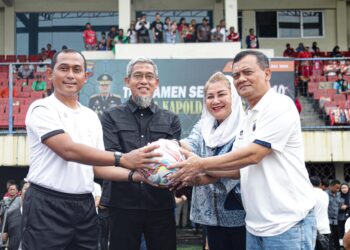 Irjen Pol Ahmad Luthfi; Buka Turnamen Sepakbola Kapolda Jateng Cup U-40