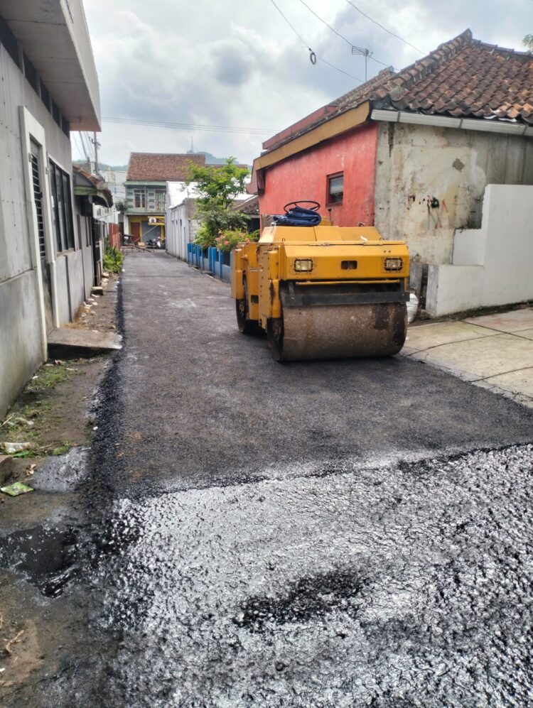 Kelurahan Pataruman Kota Banjar Melaksanakan Program Infrastuktur Rehabiltasi Jalan Lingkungn