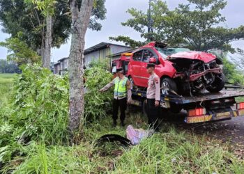 Kecelakaan Tunggal Mobil di Kalimanah, Pengemudi Meninggal
