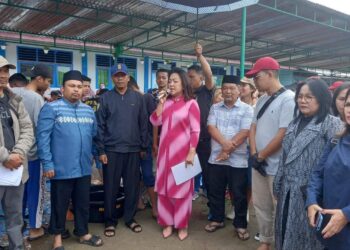 Berbuat Baik Itu Tidak Mengenal Masa Dan Tempat, Satika Simamora Serahkan Bantuan Hewan Kurban Bagi Umat Muslimin Tarutung Sekitarnya