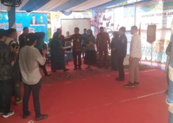 Pj.Bupati Paluta Bersama Tim Monitoring TP PKK Provinsi Sumatera Utara Didampingi Camat Halongonan Kunjungi Desa Napalatcat