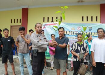 1000 Batang Pohon untuk Menunjang Ekonomi Masyarakat, Aksi Sosial Polres Samosir Menyambut Hari Bhayangkara ke-78