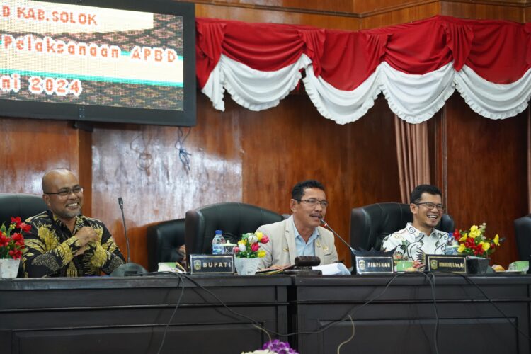 Fraksi-fraksi DPRD Kabupaten Solok Sampaikan Pandangan tentang Ranperda Pertanggungjawaban Pelaksanaan APBD 2023