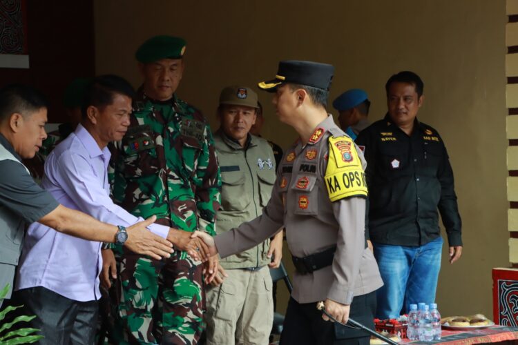 Kesiapan Akhir Polres Samosir Jelang Pengamanan Pemungutan Suara Ulang TPS 12 Pemilu 2024 Desa Pardomuan I Kec. Pangururan