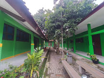 Rp.1,7  Dana BOS Thn 2022-2023 Diduga Dikorupsi Kepala SMP Negeri 18 Kota Serang, Modusnya Bagaimana ?