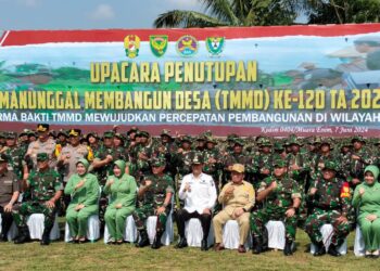 Secara Resmi Wakasad Letjen Tandyo Budi Revita S.Sos Tutup Kegiatan TMMD ke-120 Kodim 0404/ME