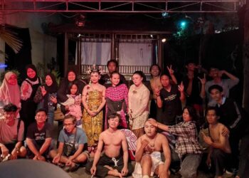 Pentas Tunggal dan Dies Natalis ke-38 UKM Teater Geo Unipa Surabaya Sukses Digelar