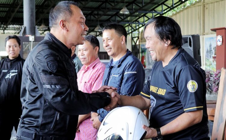 Dorong Perilaku Tertib Berlalu Lintas, Jasa Raharja Bersama Komunitas Motor Tomohon Gelar Safety Riding dan Pembersihan Rambu Lalu Lintas