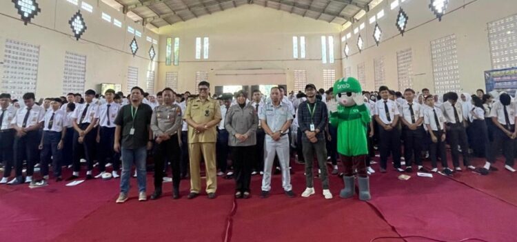 Tingkatkan Kesadaran Keselamatan Berlalu Lintas, Jasa Raharja Gelar PPKL (Pengajar Peduli Keselamatan Lalu Lintas) di SMAN 7 Kediri