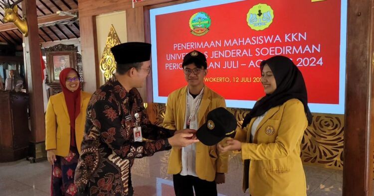 Pj Bupati Banyumas Terima Mahasiswa Program KKN Unsoed