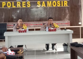 Si Dokkes Polres Samosir Cek Kesehatan Personil Yang Bertugas di Lapangan
