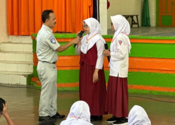 Kunjungi SMPN 6 Kota Madiun, Jasa Raharja Jelaskan Risiko Kecelakaan Lalu Lintas Sejak Usia Dini