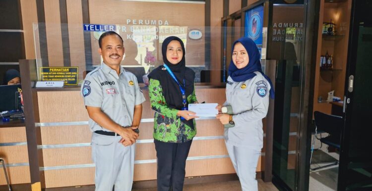 Tingkatkan Kepatuhan PKB dan SWDKLLJ, Jasa Raharja Madiun Koordinasikan Internalisasi Pembayaran PKB dan SWDKLLJ di Lingkungan BUMD