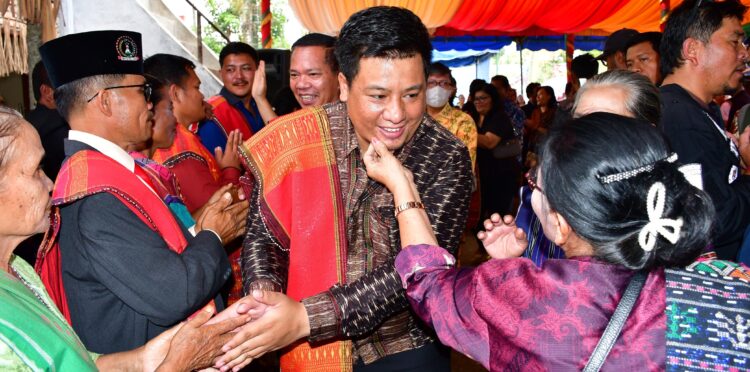 Hadir Saat Pesta Mangalahat Horbo, Bupati Samosir Mengapresiasi Masyarakat Harus Melestarikan Warisan Budaya Lokal