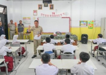 Pejabat Pemkot Jakut Ajarkan Pelajar Tentang Pendidikan Anti Korupsi