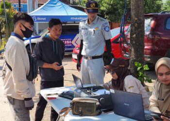 Jemput Bola Layanan Samsat, Tim Samsat Ponorogo Fasilitasi Wajib Pajak Saat Operasi Gabungan