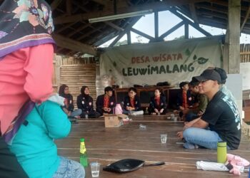 Desa Wisata Lewimalang Dikunjungi Oleh Mahasiswa/i Universitas Trisakti Fakultas Parawitsata Dalam Rangka Lakukan Tugas Kampus