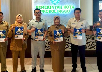 Sosialisasi Pembebasan Pajak daerah 2024 di Festival Nelayan Petik Laut Muncar