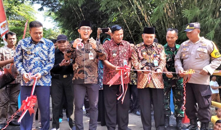 Pj Bupati Hanung Resmikan Jembatan Kali Reja Penghubung Desa Selandaka-Kemiri
