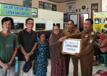 Pemdes Sukaratu Kec.Pagelaran Kab.Pringsewu, Bagikan BLT Dana Desa Tahun 2024 Tahap II Periode April – Juni