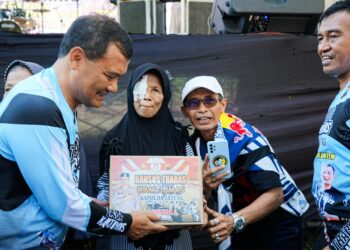 Peduli Warga, Irjen Pol Ahmad Luthfi Lakukan Bakti Sosial dan Bantu Masjid di Sukoharjo
