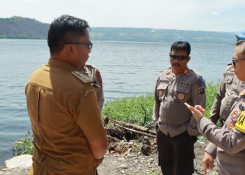 Kapolres Samosir Cek Situasi Terkini di Lokasi Kebakaran Lahan di Kecamatan Harian