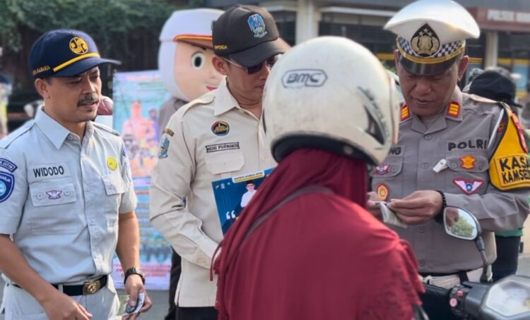 Sinergi Kepatuhan, Himbau Masyarakat Kota Madiun Jadi Warga Patuh Berkendara dan Patuh Pajak