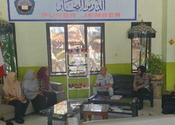 Jasa Raharja Jember dan Kamsel Polres Jember Gelar Sosialisasi Pengajar Peduli Keselamatan Lalu Lintas (PPKL) di SMK Perikanan dan Kelautan