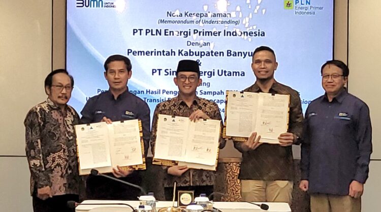Pemkab Banyumas Tanda-tangani Kerjasama dengan PT Sinar Energi Utama dan PT PLN Energi Primer Indonesia