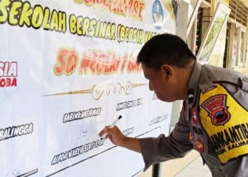 Bhabinkamtibmas Polsek Kalimanah Ikuti Deklarasi Sekolah Bersih Narkoba