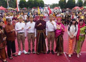 Kapolres Purbalingga Pimpin Anggota Meriahkan Pawai Kebangsaan