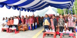 Bupati Samosir Pameran Festival Kurikulum Merdeka