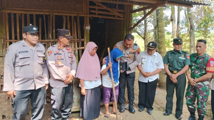 Kapolres PurbaIingga Terus Tebar Kepedulian terhadap Sesama