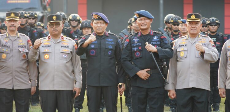 Sat Brimob Sebagai Power On Hand Kapolda Jateng: Menjaga Amanah Dan Kepercayaan Rakyat