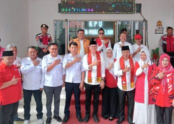 Pasangan Alpian Maskoni dan Alfikriansya Resmi Mendaptarkan ke KPUD Kota Pagar Alam, Ikut Pilkada 27 Nopember 2024