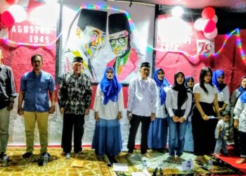 Ketua RW dan Sekkel Hadiri Tasyakuran HUT Kemerdekaan RI Ke-79, di RT.008 RW.02 Kelurahan Cipinang Kecamatan Pulogadung