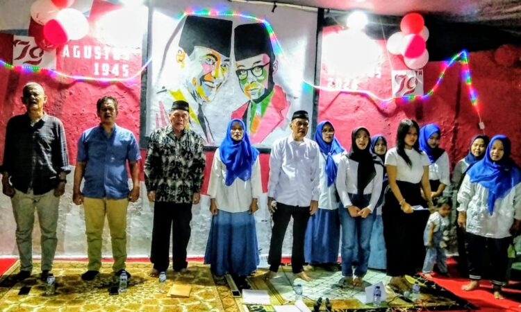 Ketua RW dan Sekkel Hadiri Tasyakuran HUT Kemerdekaan RI Ke-79, di RT.008 RW.02 Kelurahan Cipinang Kecamatan Pulogadung