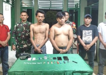 ” GEMPUR ” Peredaran Narkoba, Dua Pria Diduga Pengedar Narkoba di Ringkus Koramil 0321-05/ RM Kodim 0321/Rohil