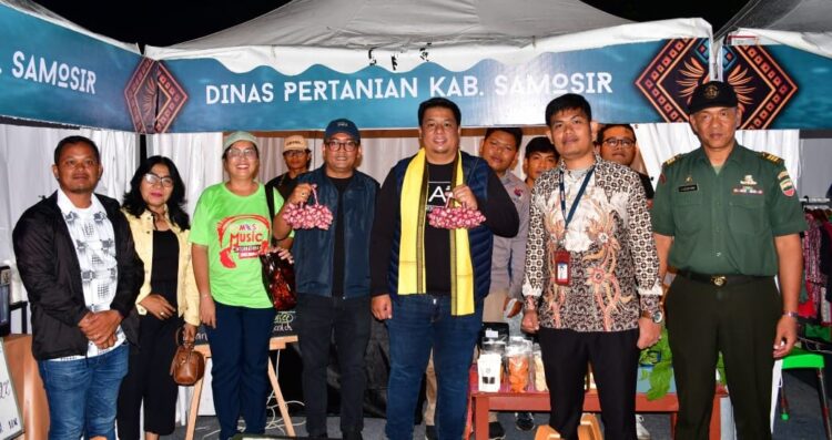 Malam Puncak Samosir Music International 2024, Bupati Samosir Sapa Pengunjung.
